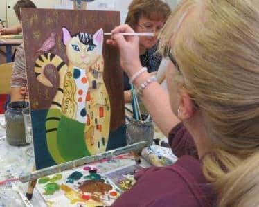 Klimt macska festése